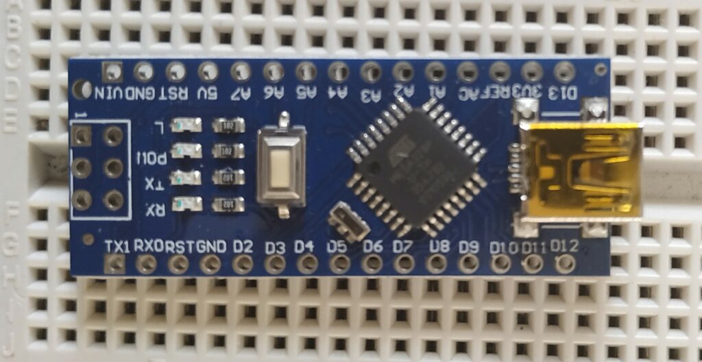 Arduino Nano sur breadboard