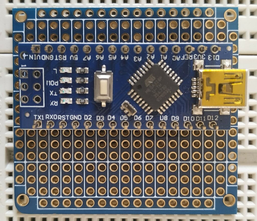 Arduino Nano sur breadboard à souder